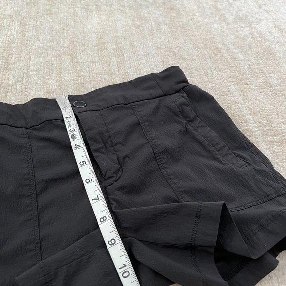 Athleta Trekkie Hiking Shorts 4 Black - Picture 6 of 10